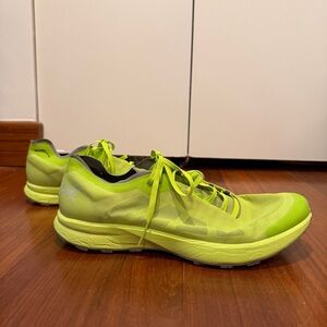 Arc’teryx Norvan SL 2 Size 11.5
